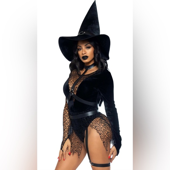 Sexy crafty witch costume - Picture 1 of 8